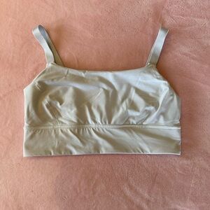Lululemon - women’s size 10 - sports bra - white